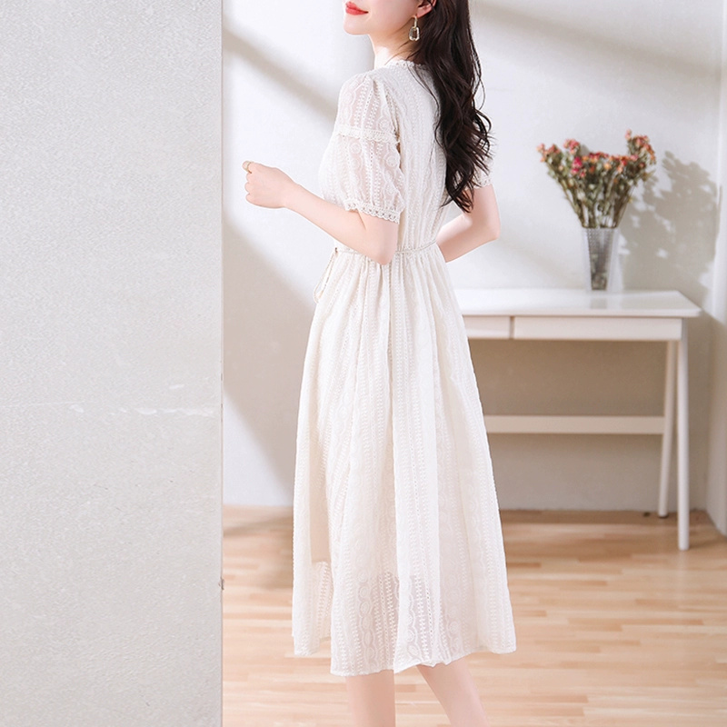 New V-neck beige dress for women 2023 spring and summer new style artistic waist slimming mid-length lace skirt - Image 5