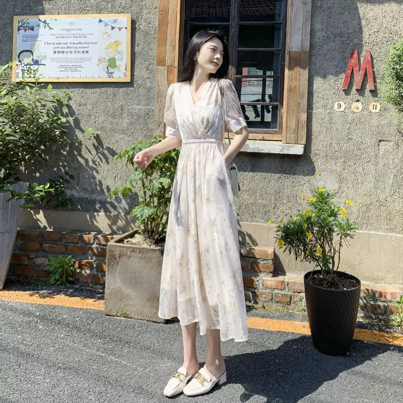 Gentle style floral dress women's summer 2024 new tea break French style high-end slim v-neck long skirt - Image 4