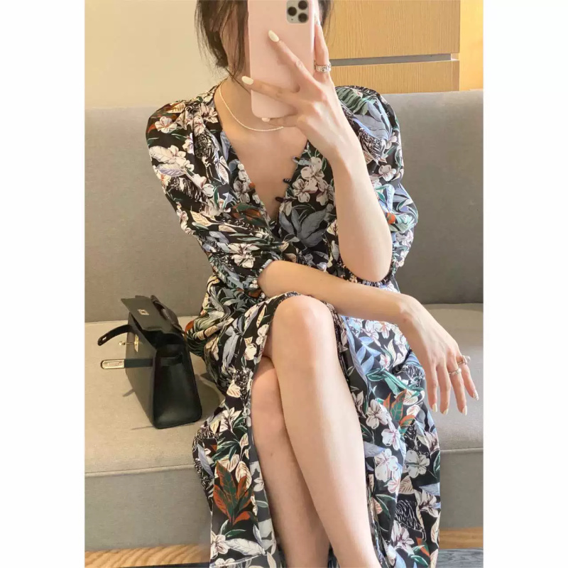 French floral long dress V-neck printed mid-sleeve high-waist jungle pattern waist-cut dress 24 summer new style - Image 3