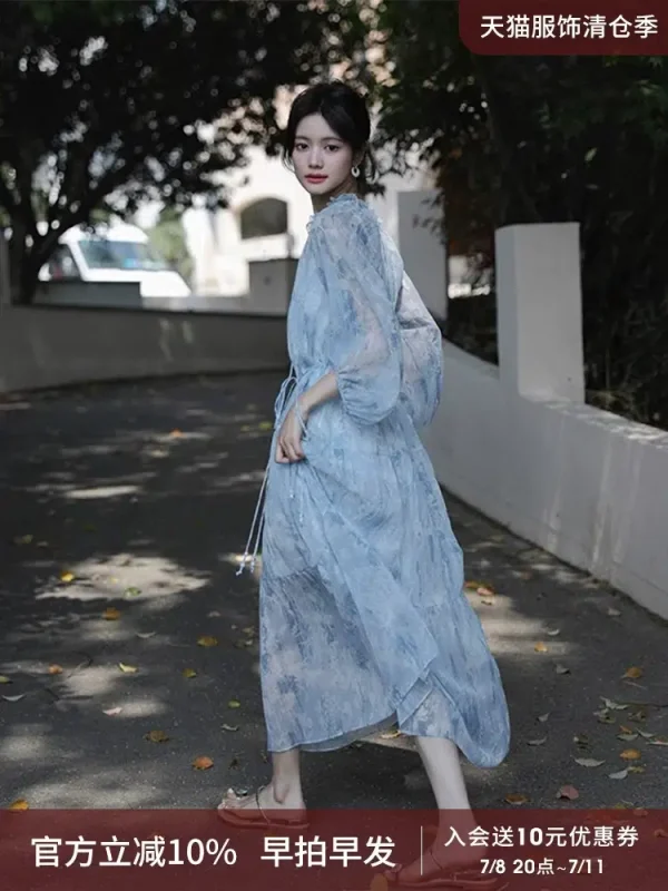 The plums are ripe [Flower Collection] Sfumato printed blue chiffon holiday dress for women, spring and summer long skirt with suspenders