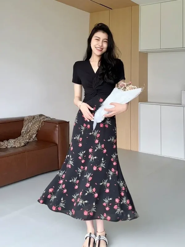 Hepburn style black fake two-piece floral dress women's summer 2024 new pear-shaped figure high-end long skirt