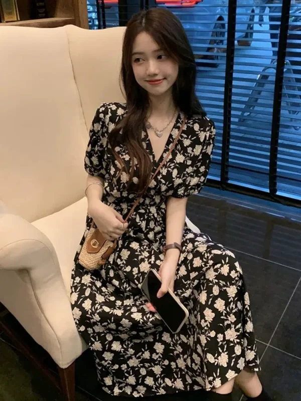 2024 new tea break French v-neck black floral dress summer temperament women's high-end long skirt