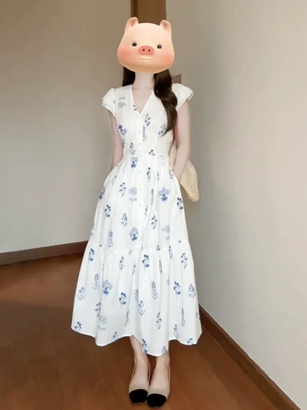 Xiao Fei Sleeve White V-neck Floral Dress Women's Summer 2024 New French Style Beautiful Temperament Waist Long Dress